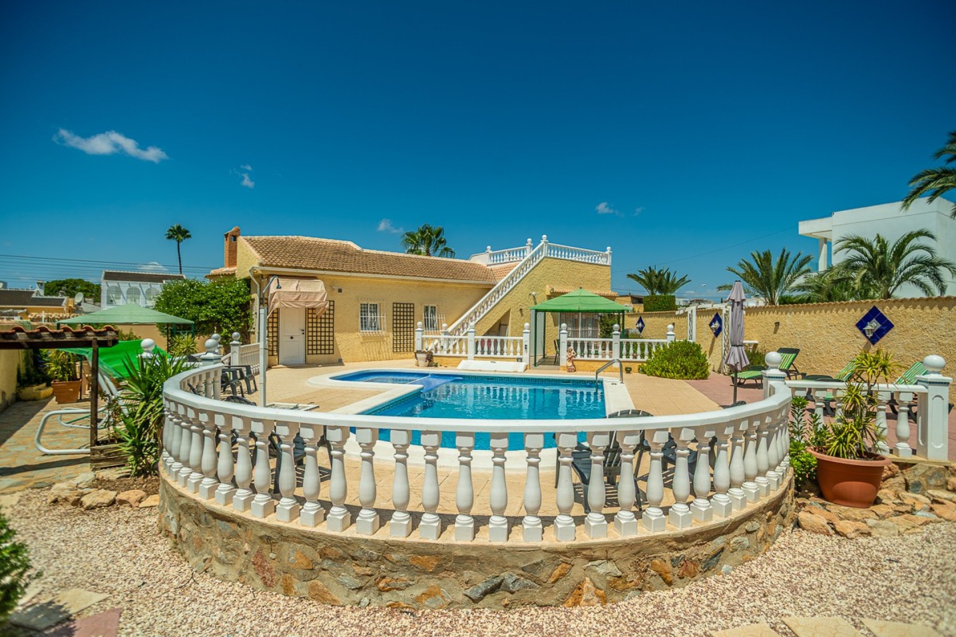 Herverkoop - Villa -
Torrevieja - Costa Blanca