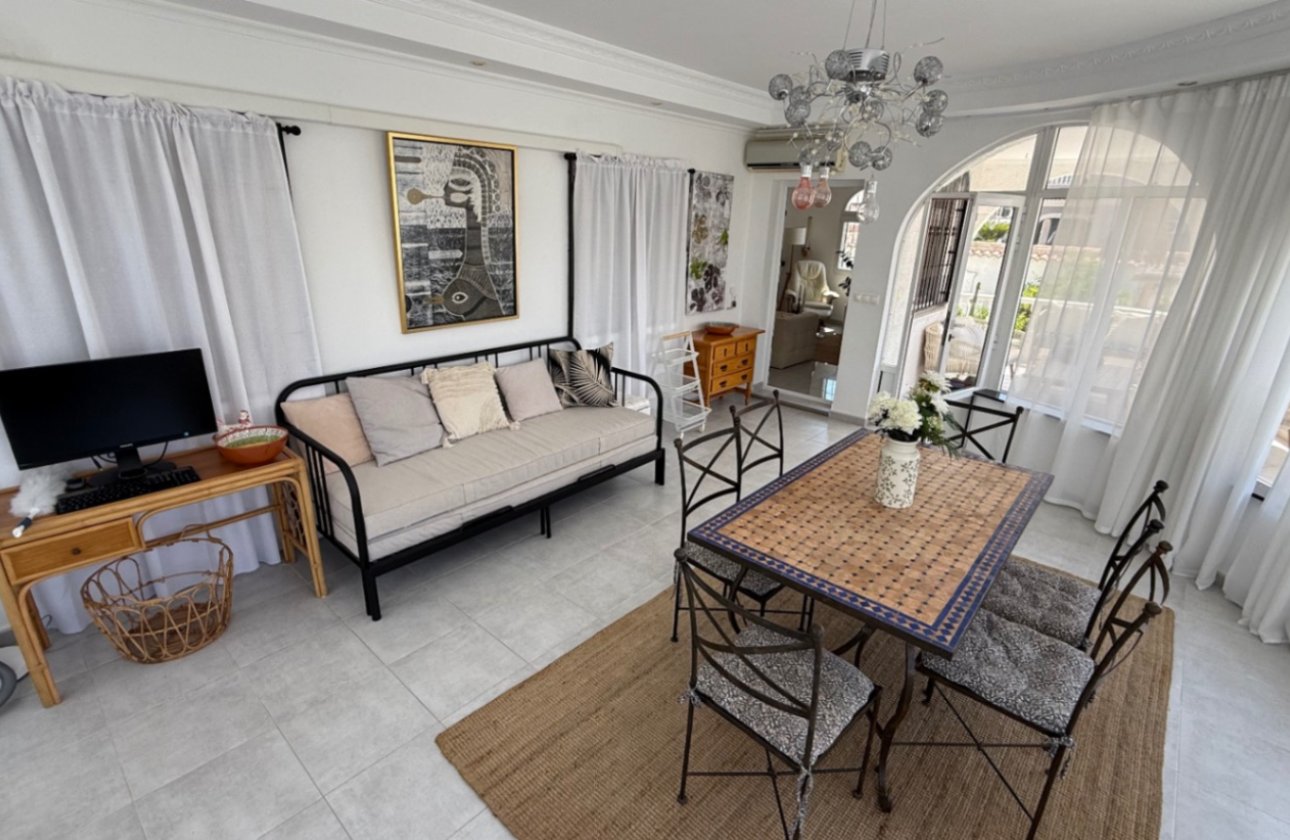 Herverkoop - Villa -
Torrevieja - Costa Blanca