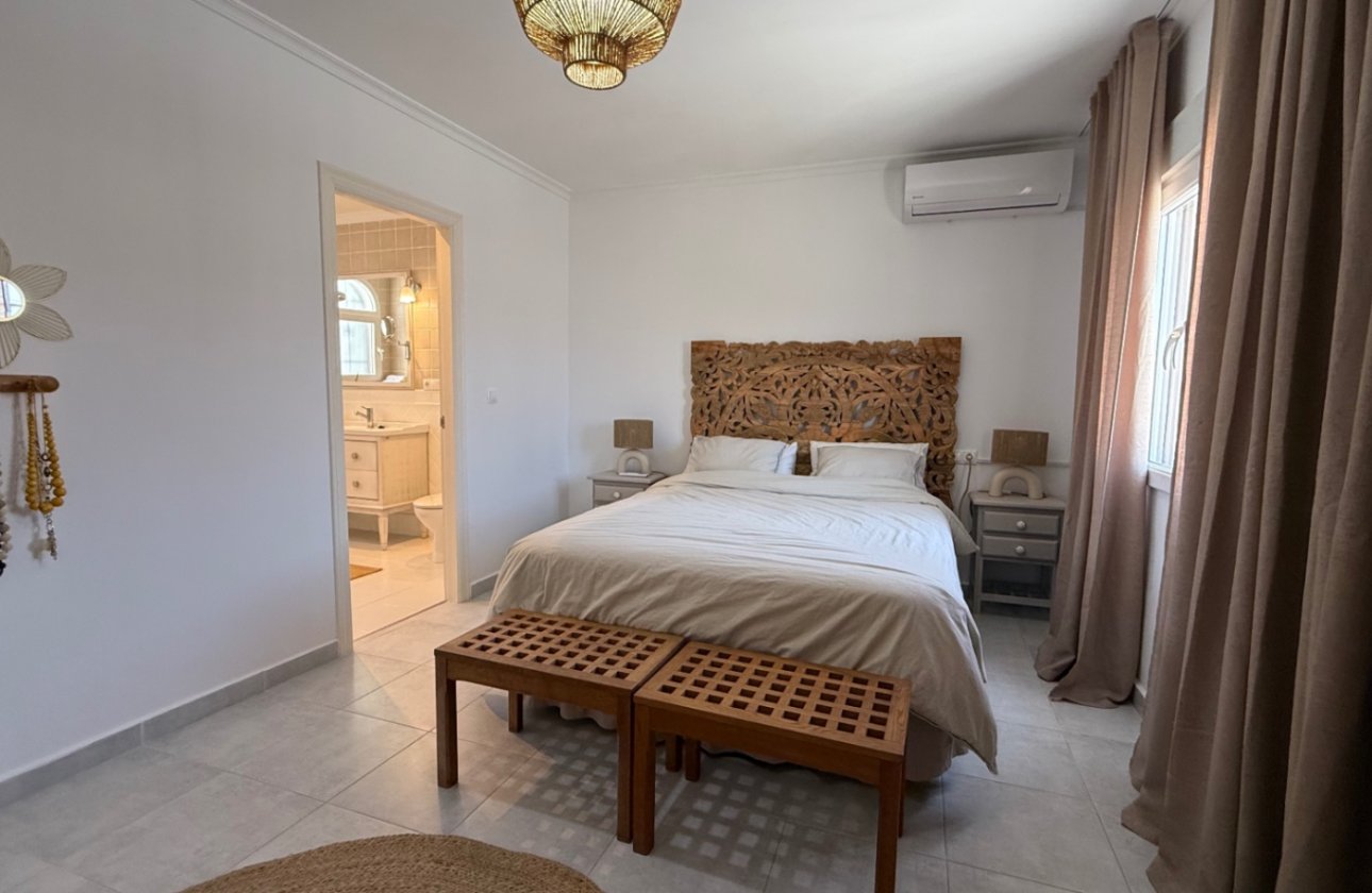 Herverkoop - Villa -
Torrevieja - Costa Blanca