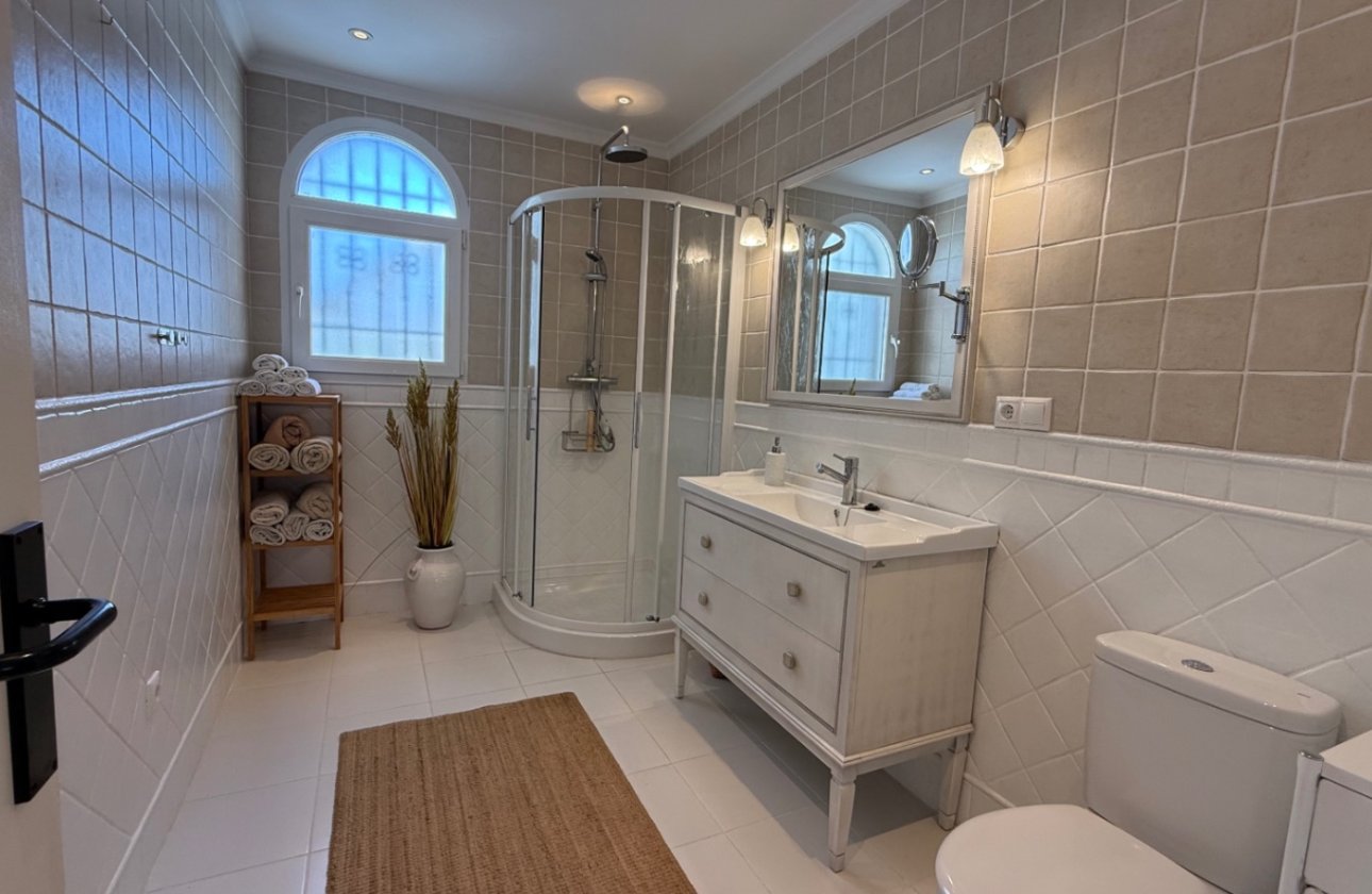 Herverkoop - Villa -
Torrevieja - Costa Blanca