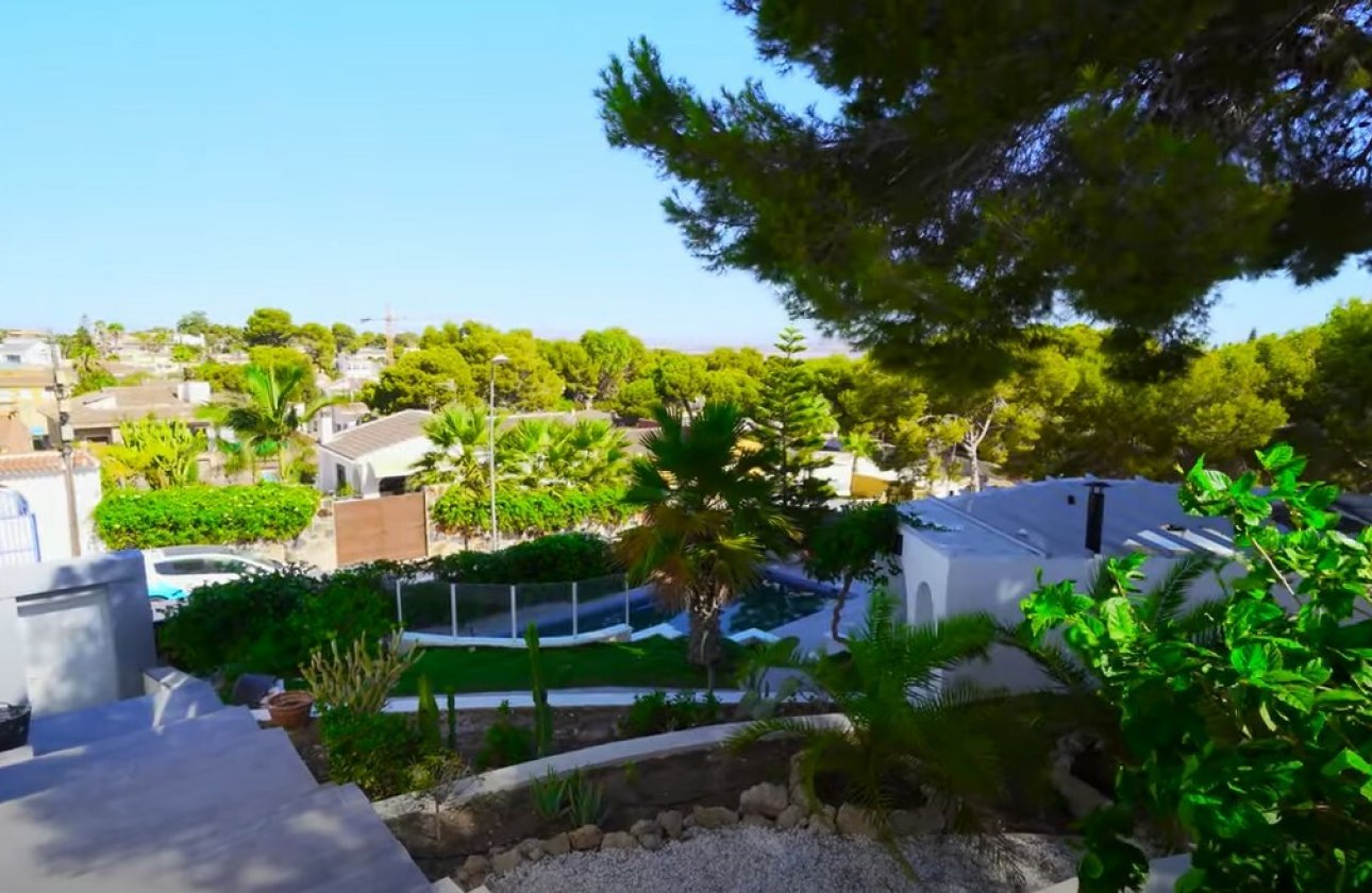 Herverkoop - Villa -
Torrevieja - Costa Blanca