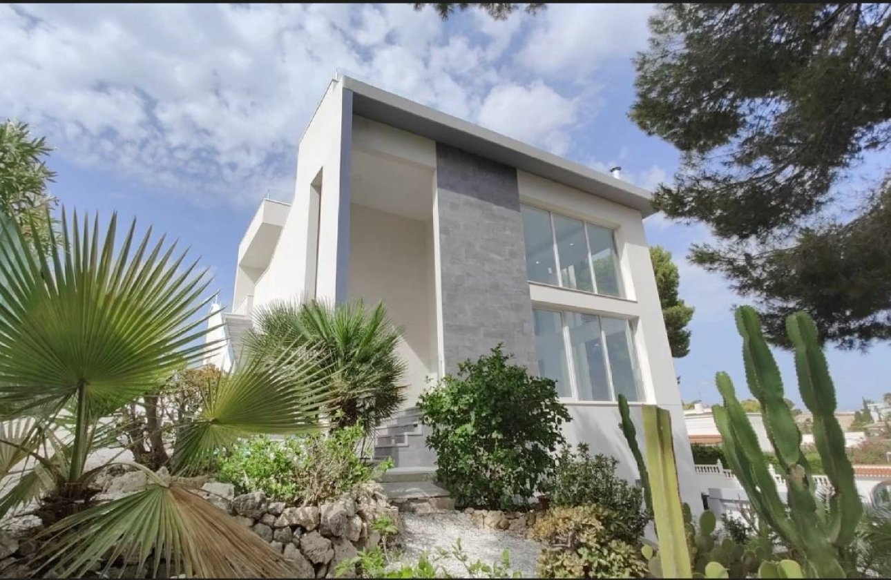 Herverkoop - Villa -
Torrevieja - Costa Blanca