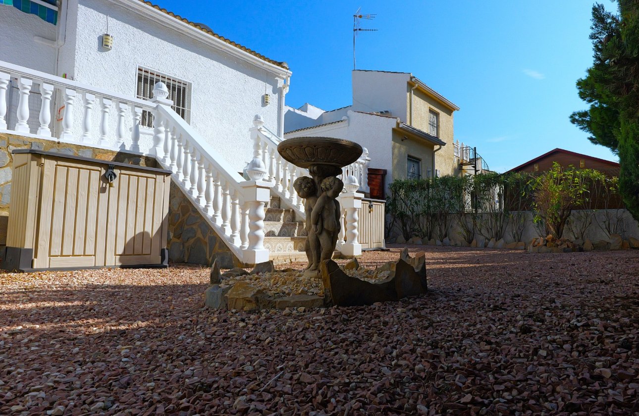 Herverkoop - Villa -
Torrevieja - Costa Blanca
