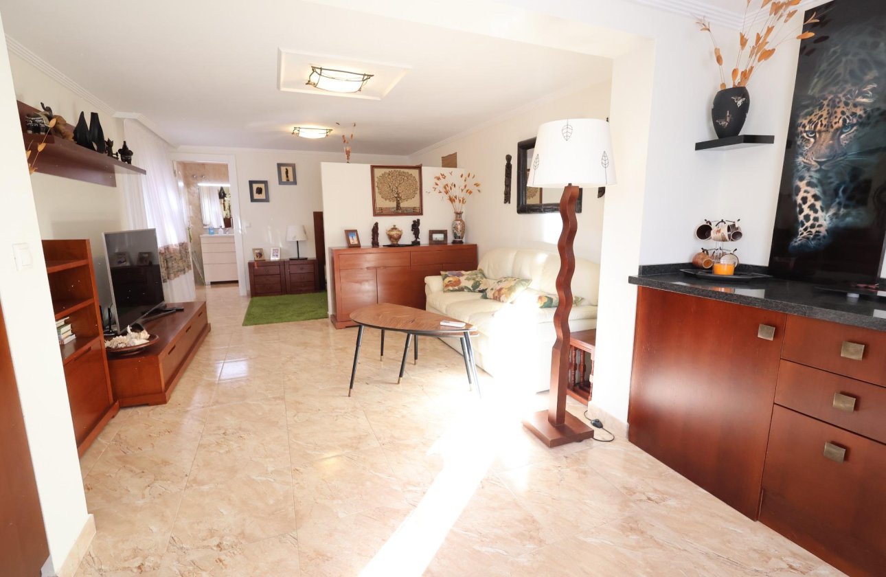 Herverkoop - Villa -
Torrevieja - Costa Blanca