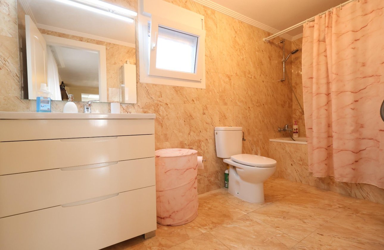 Herverkoop - Villa -
Torrevieja - Costa Blanca