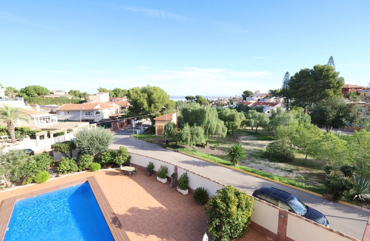 Herverkoop - Villa -
Torrevieja - Costa Blanca