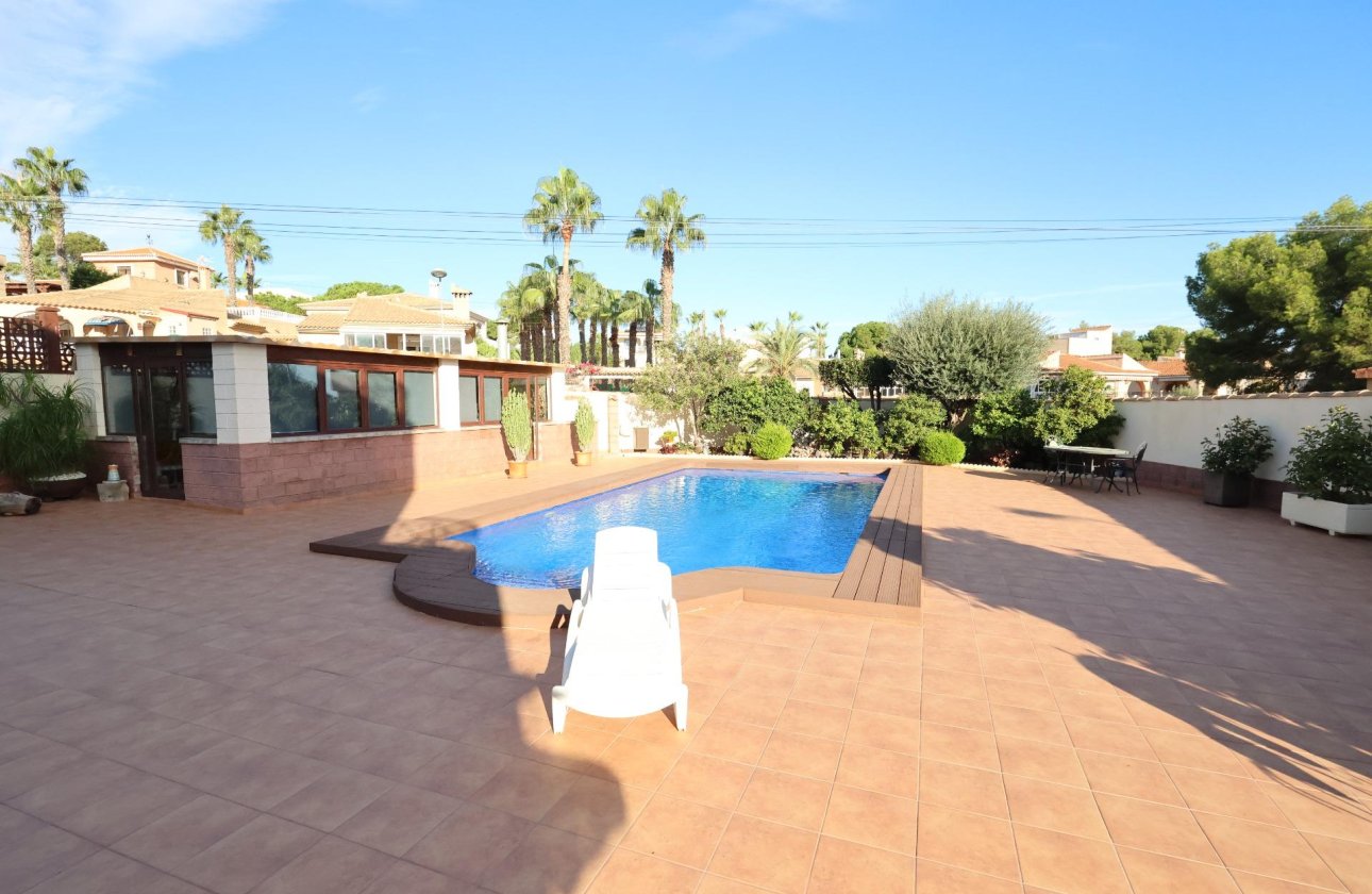 Herverkoop - Villa -
Torrevieja - Costa Blanca