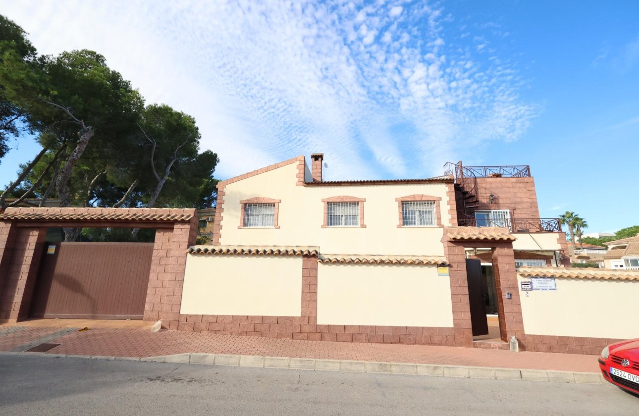 Herverkoop - Villa -
Torrevieja - Costa Blanca