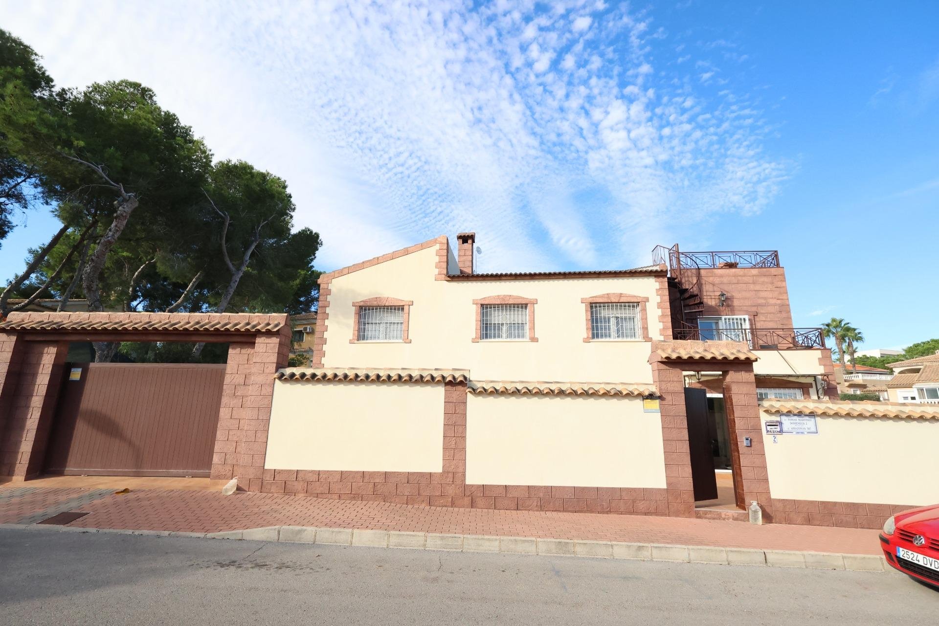Herverkoop - Villa -
Torrevieja - Costa Blanca