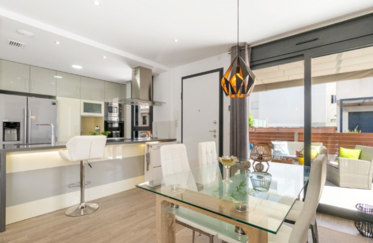 Herverkoop - Villa -
Torrevieja - Costa Blanca