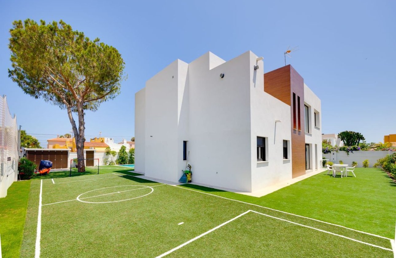 Herverkoop - Villa -
Torrevieja - Costa Blanca