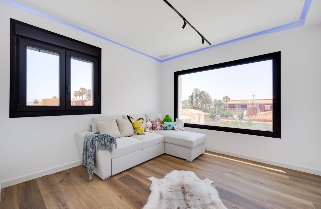 Herverkoop - Villa -
Torrevieja - Costa Blanca