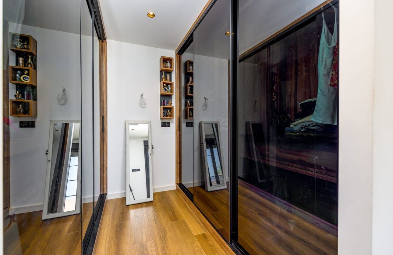 Herverkoop - Villa -
Torrevieja - Costa Blanca