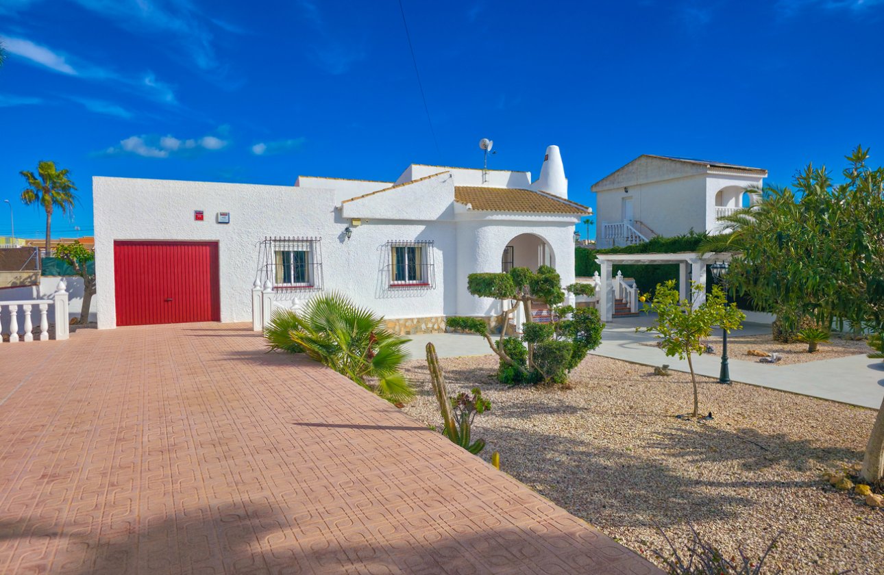 Herverkoop - Villa -
Torrevieja - Costa Blanca
