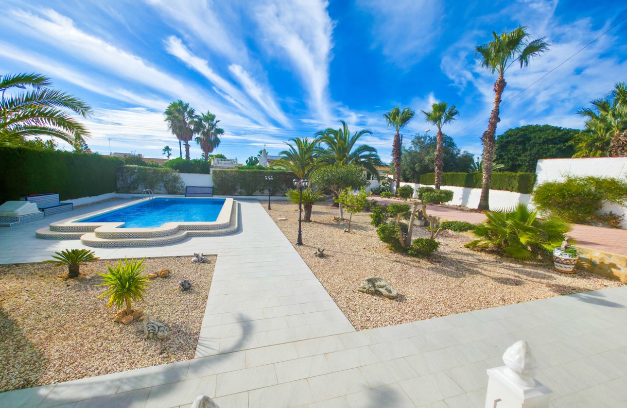 Herverkoop - Villa -
Torrevieja - Costa Blanca