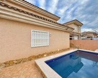 Herverkoop - Villa -
Torrevieja - Costa Blanca