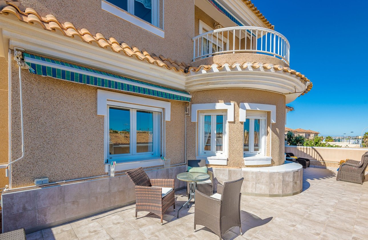 Herverkoop - Villa -
Torrevieja - Costa Blanca