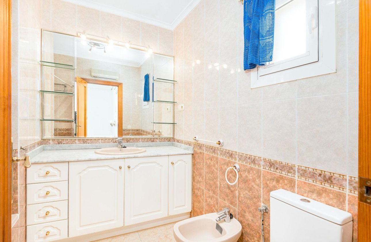 Herverkoop - Villa -
Torrevieja - Costa Blanca