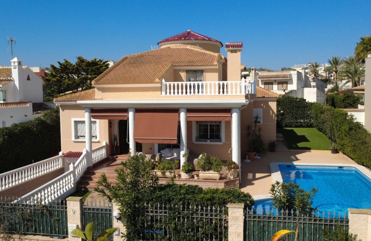 Herverkoop - Villa -
Torrevieja - Costa Blanca