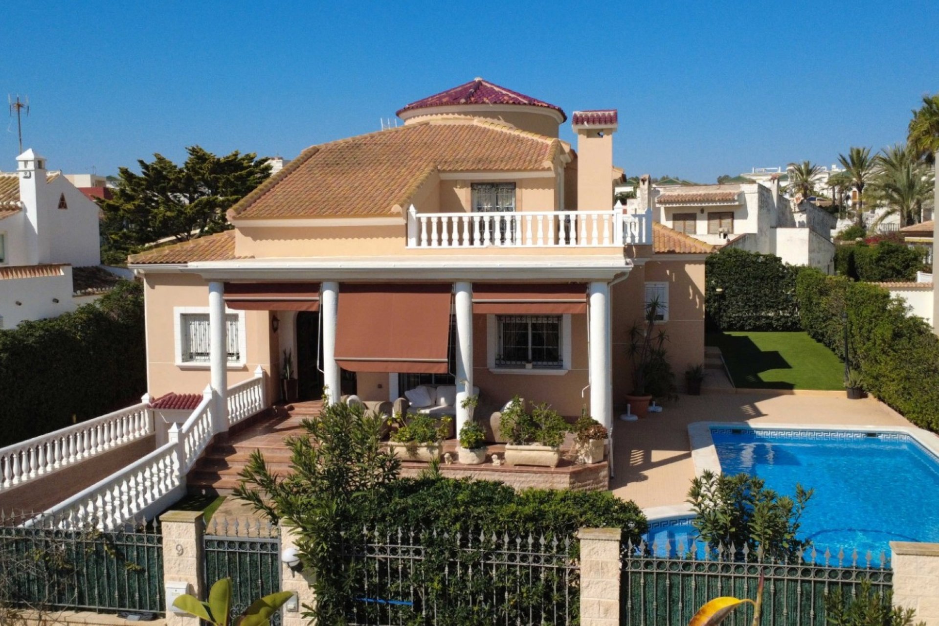 Herverkoop - Villa -
Torrevieja - Costa Blanca