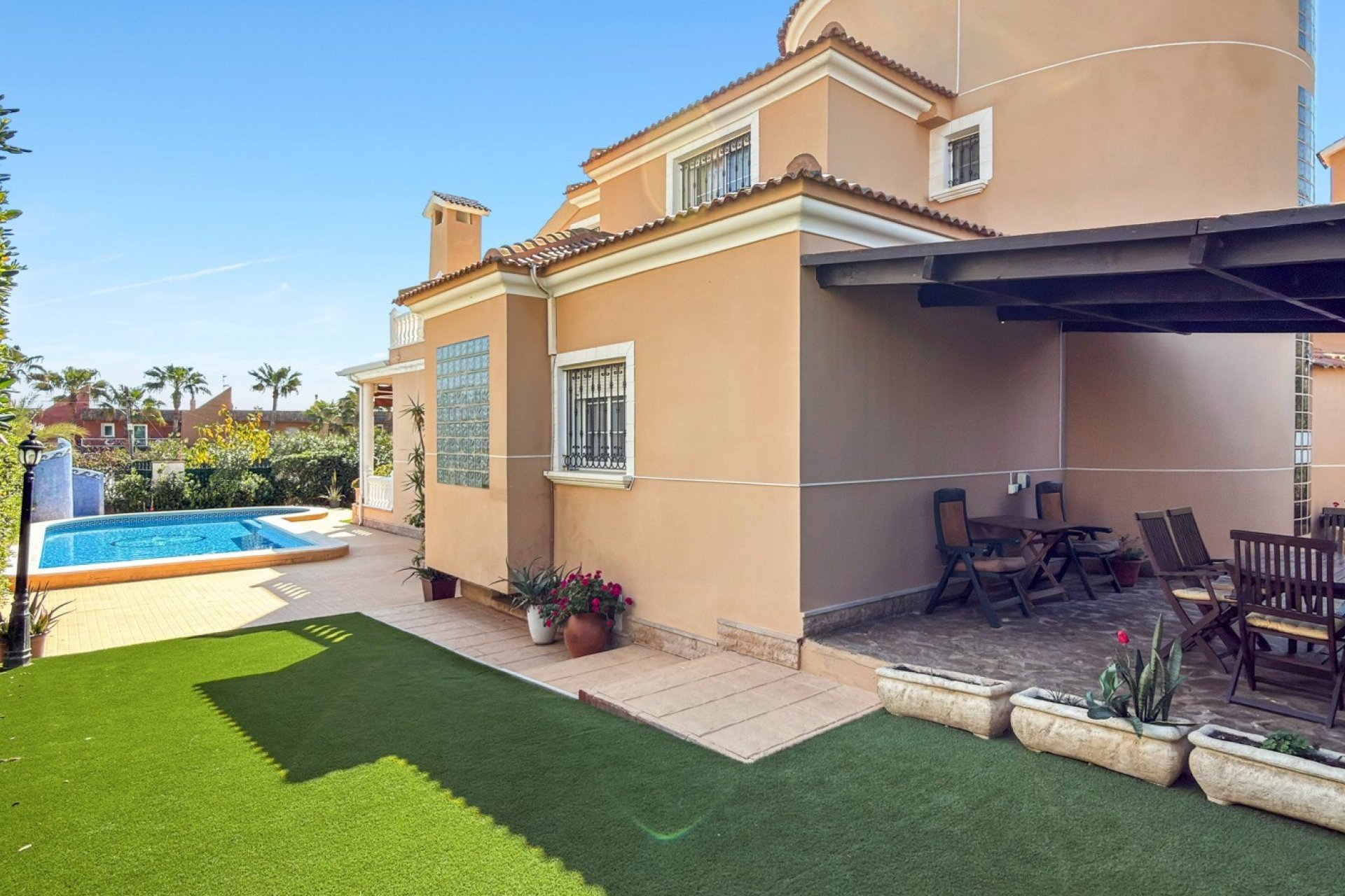 Herverkoop - Villa -
Torrevieja - Costa Blanca