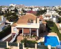 Herverkoop - Villa -
Torrevieja - Costa Blanca