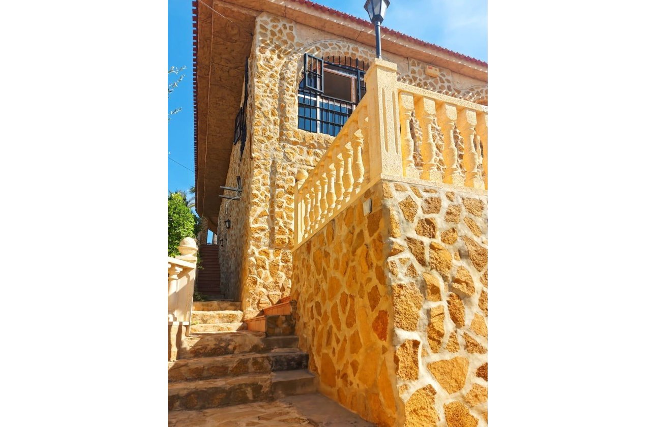 Herverkoop - Villa -
Torrevieja - Costa Blanca