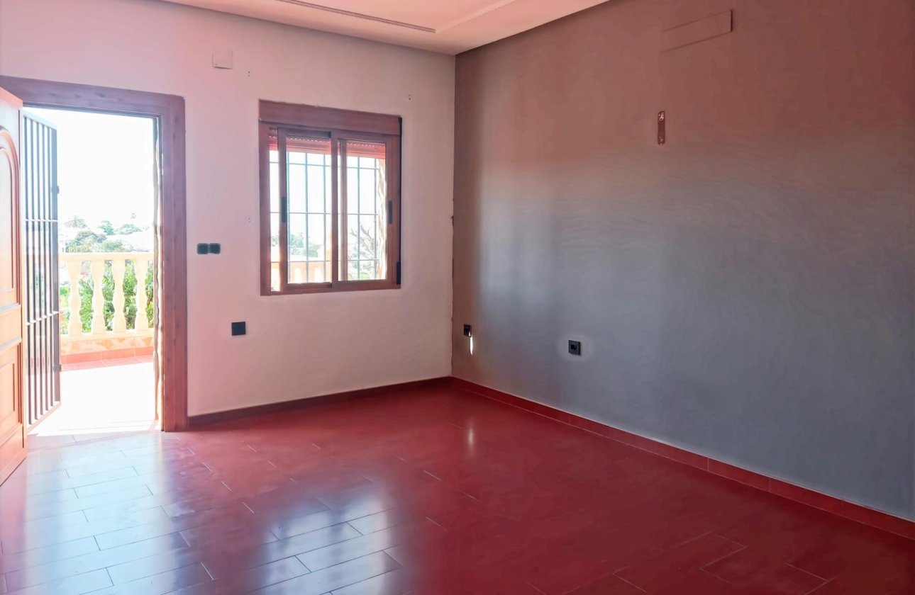 Herverkoop - Villa -
Torrevieja - Costa Blanca