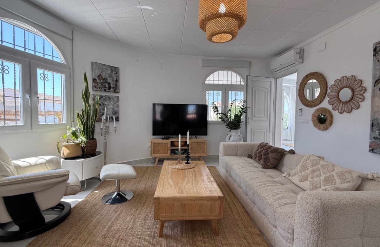 Herverkoop - Villa -
Torrevieja - Costa Blanca