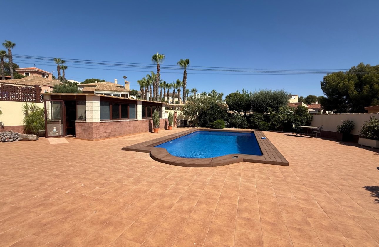 Herverkoop - Villa -
Torrevieja - Costa Blanca