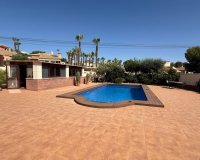 Herverkoop - Villa -
Torrevieja - Costa Blanca