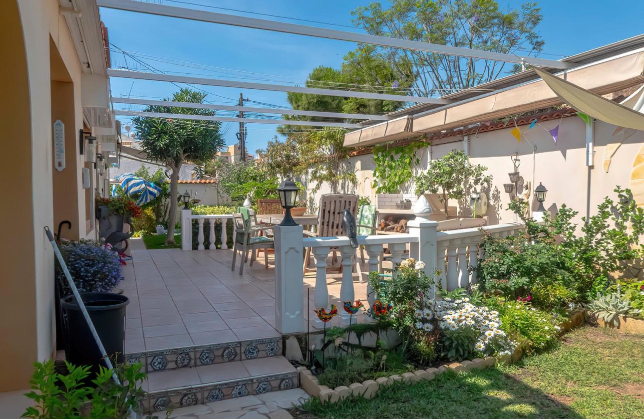 Herverkoop - Villa -
Torrevieja - Costa Blanca