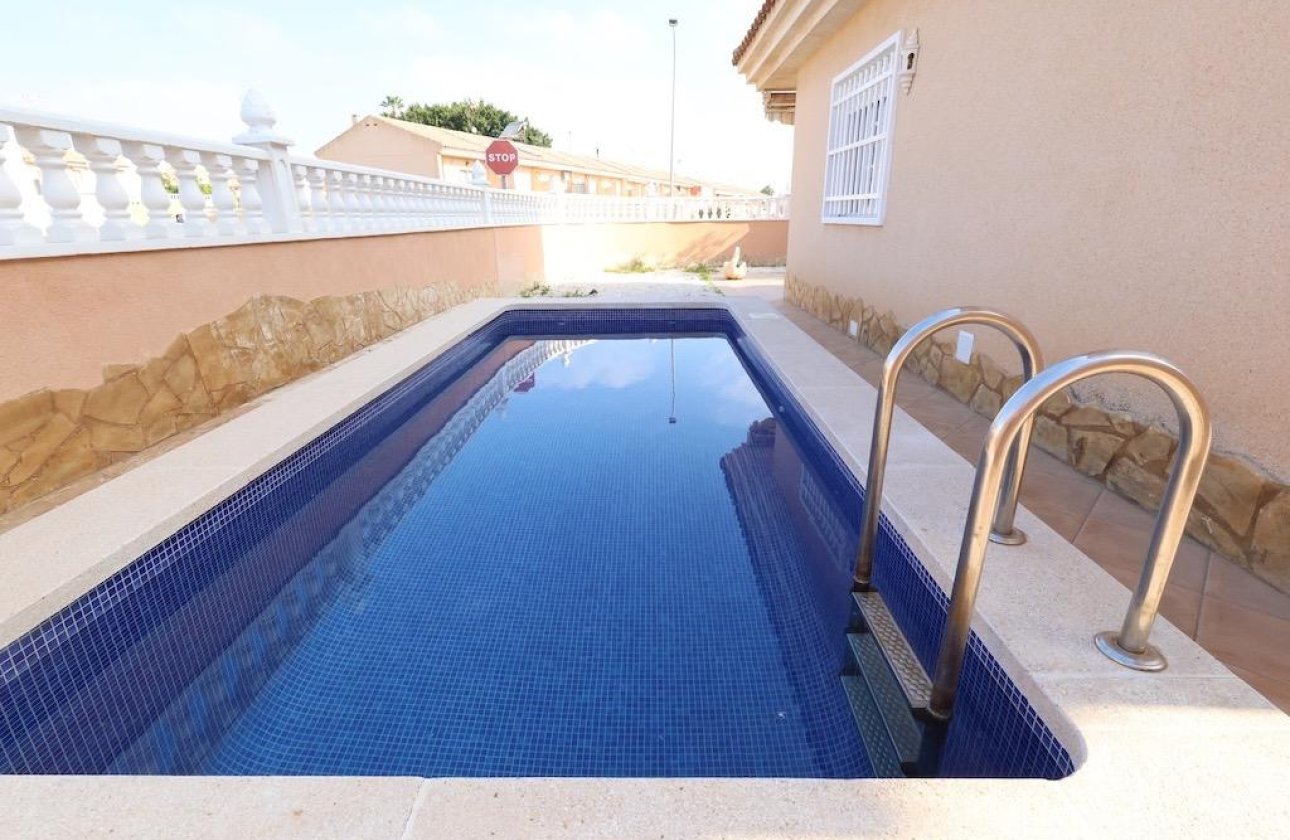 Herverkoop - Villa -
Torrevieja - Costa Blanca