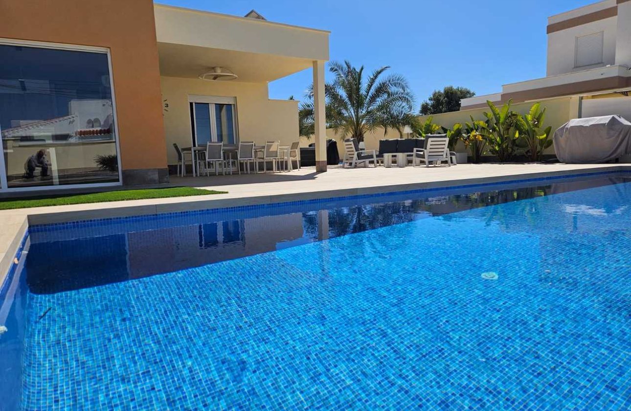 Herverkoop - Villa -
Torrevieja - Costa Blanca