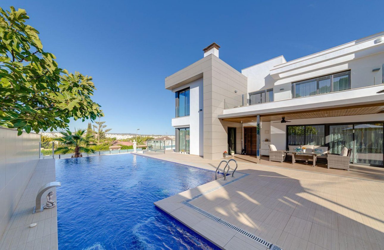 Herverkoop - Villa -
Torrevieja - Costa Blanca