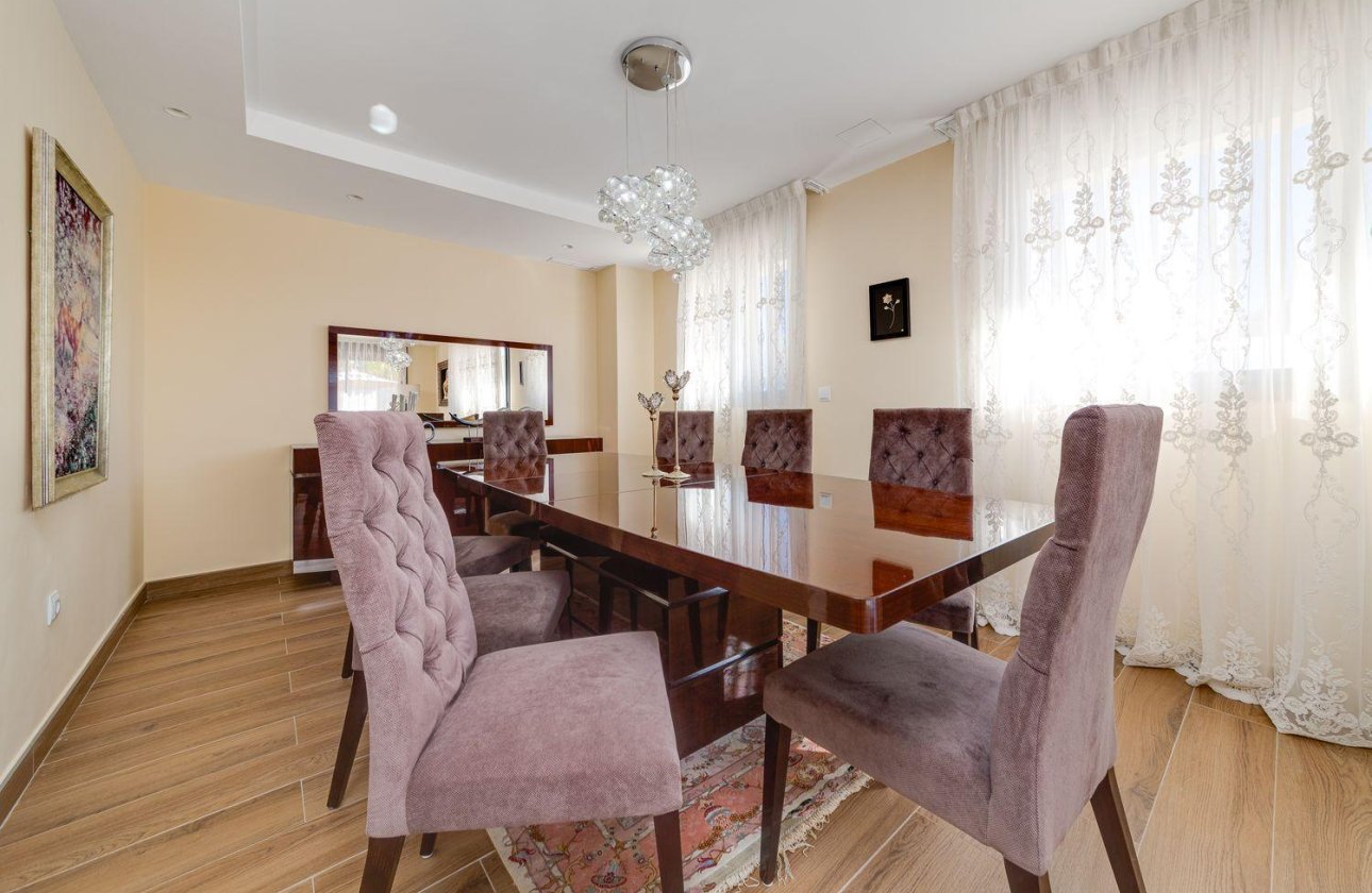 Herverkoop - Villa -
Torrevieja - Costa Blanca