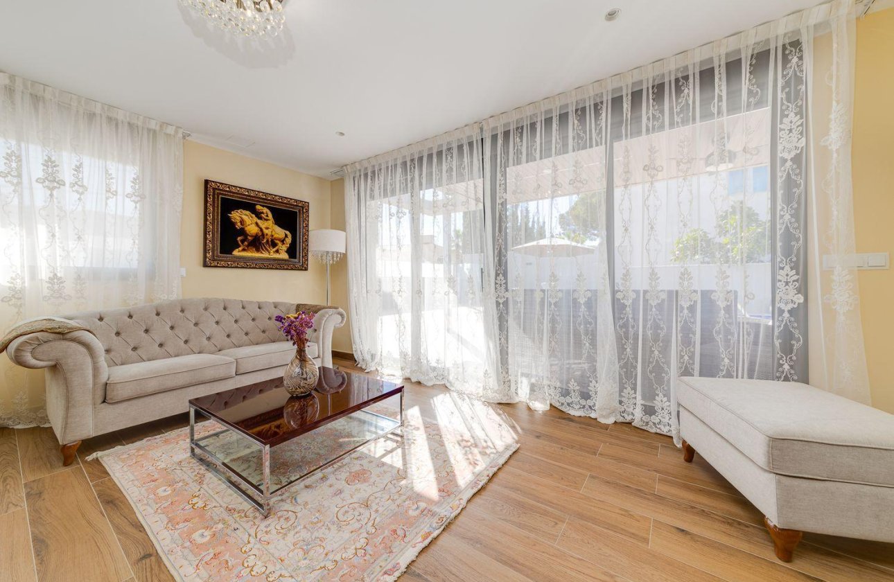 Herverkoop - Villa -
Torrevieja - Costa Blanca