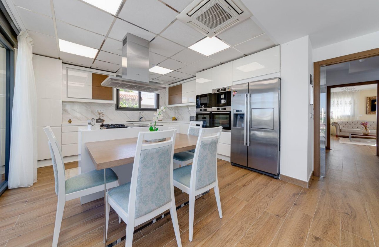 Herverkoop - Villa -
Torrevieja - Costa Blanca
