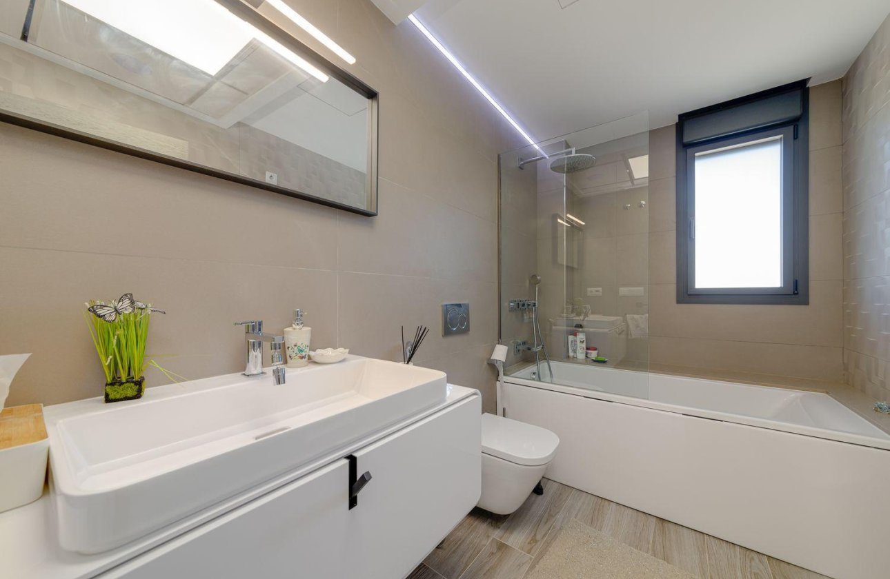Herverkoop - Villa -
Torrevieja - Costa Blanca