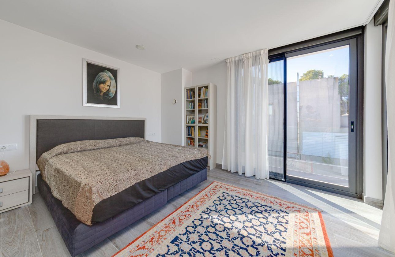Herverkoop - Villa -
Torrevieja - Costa Blanca