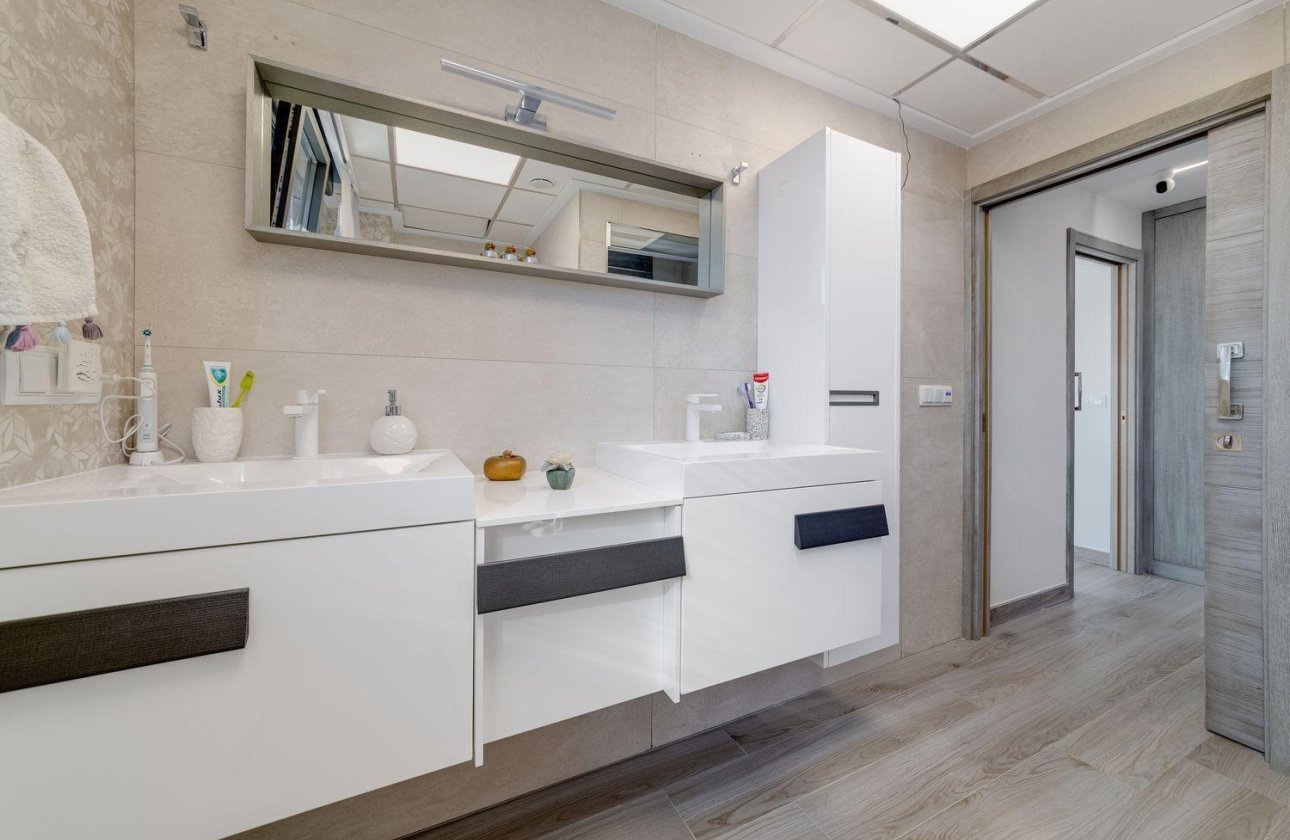 Herverkoop - Villa -
Torrevieja - Costa Blanca