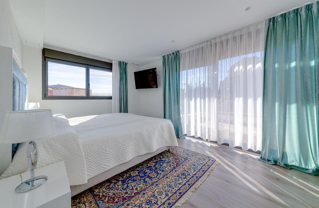 Herverkoop - Villa -
Torrevieja - Costa Blanca