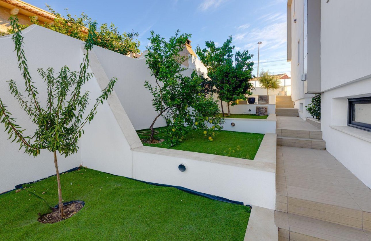 Herverkoop - Villa -
Torrevieja - Costa Blanca