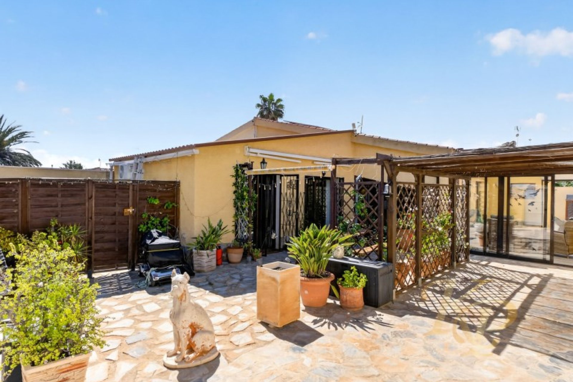 Herverkoop - Villa -
Torrevieja - Costa Blanca