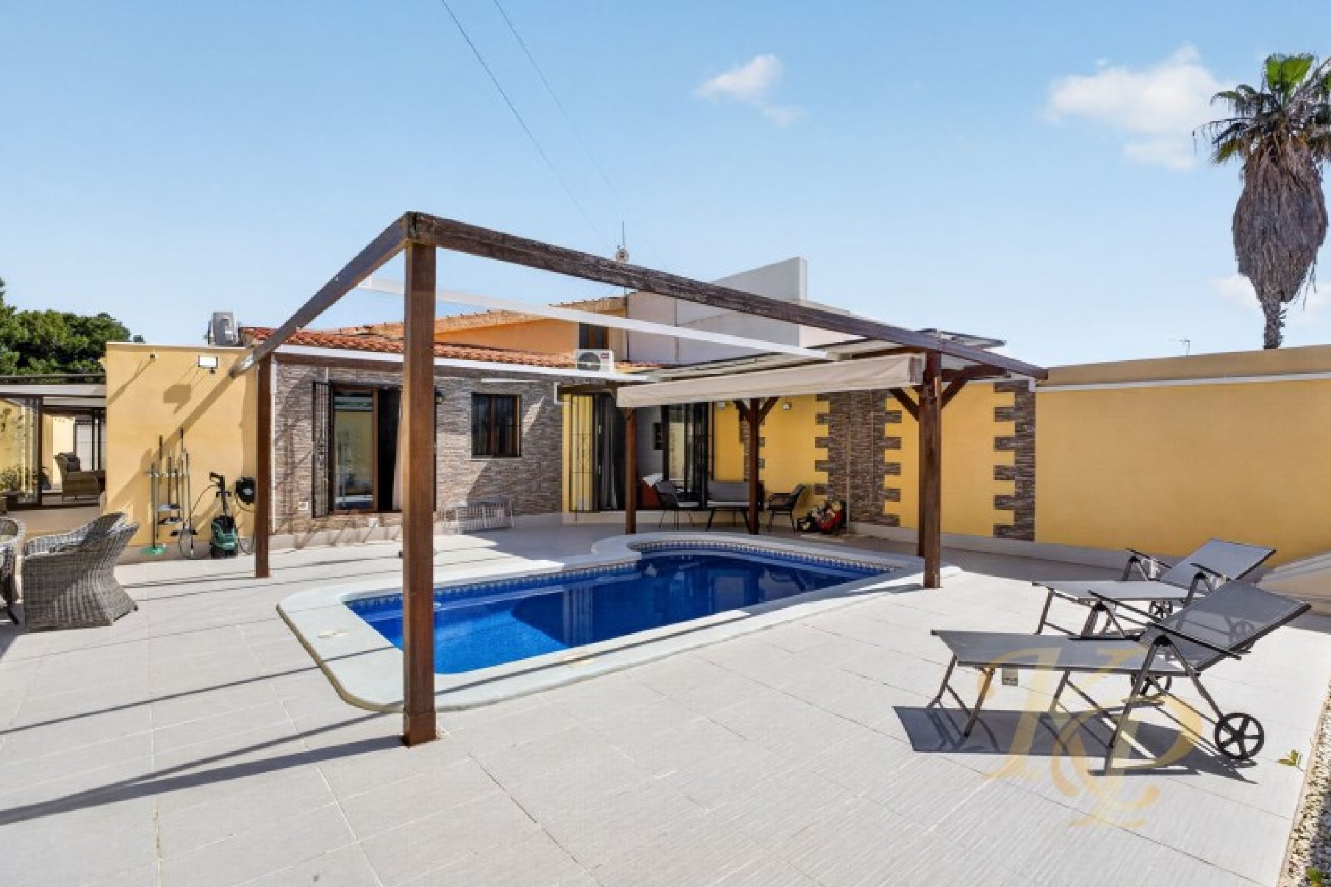 Herverkoop - Villa -
Torrevieja - Costa Blanca