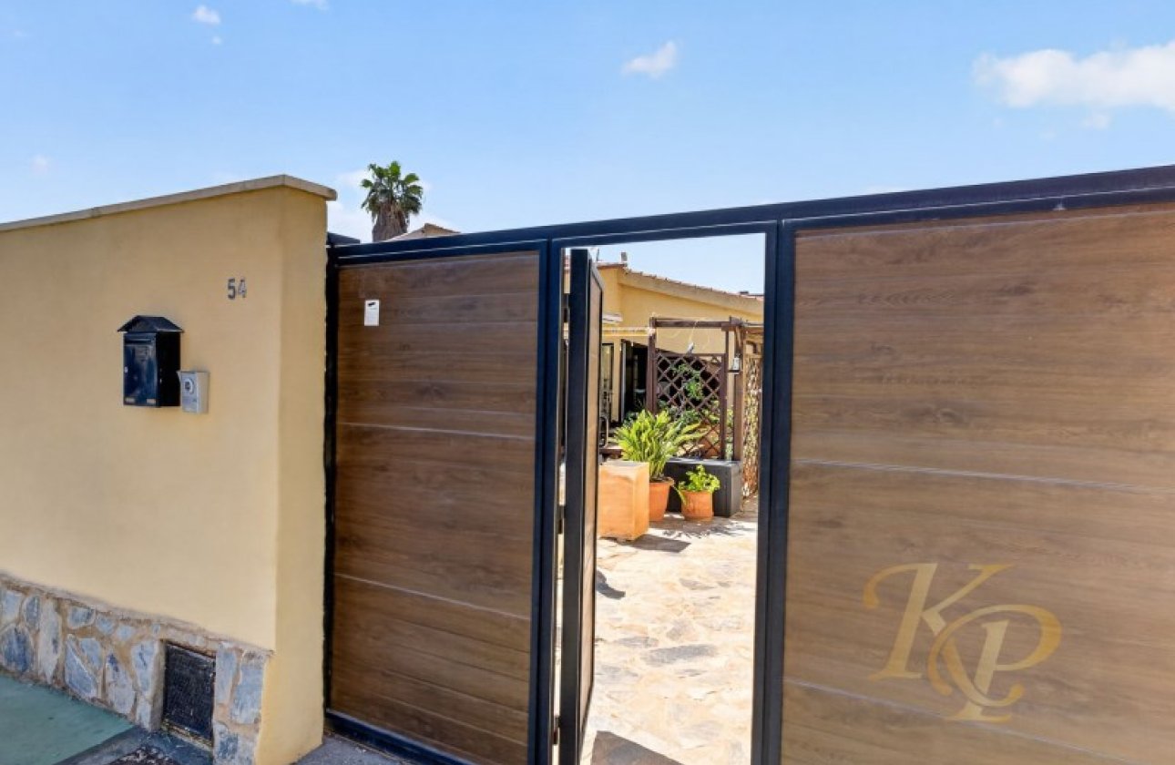 Herverkoop - Villa -
Torrevieja - Costa Blanca