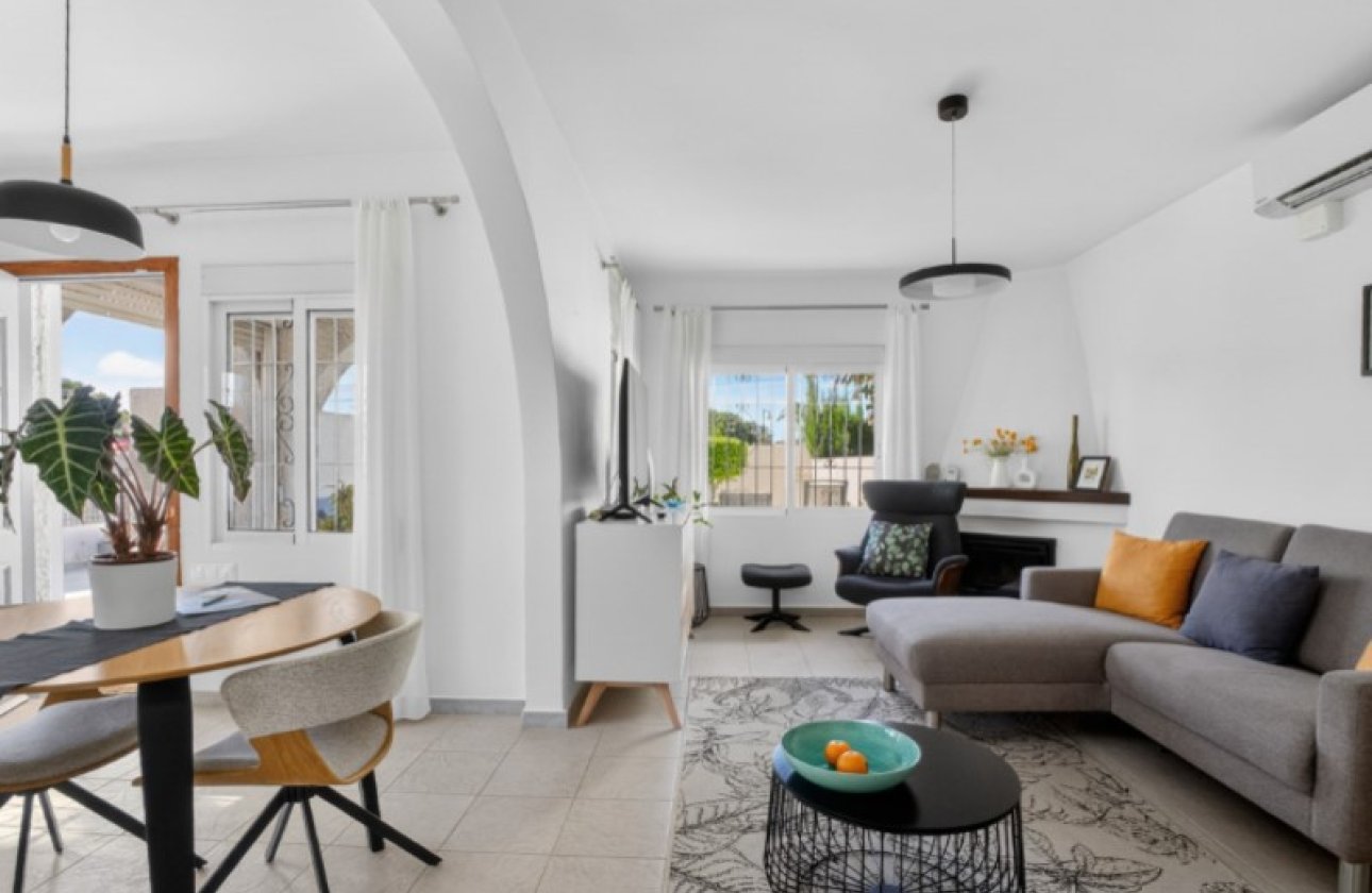 Herverkoop - Villa -
Torrevieja - Costa Blanca