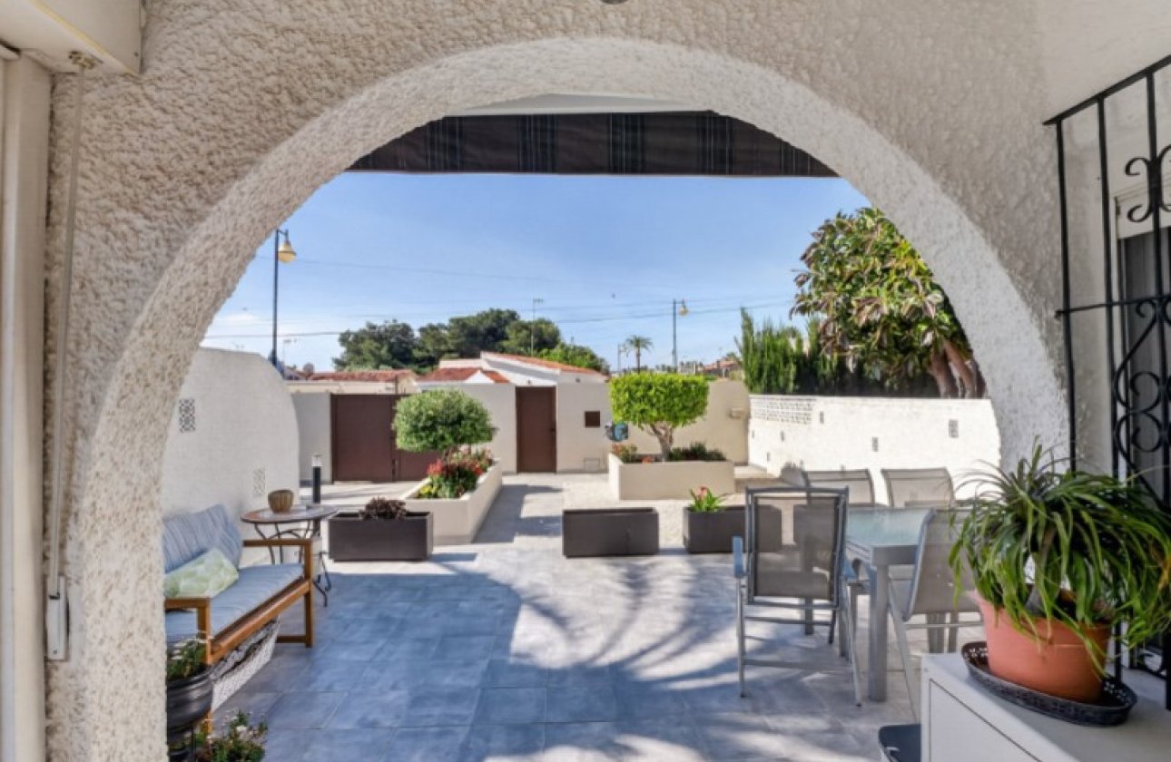 Herverkoop - Villa -
Torrevieja - Costa Blanca