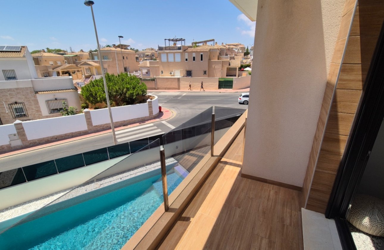 Herverkoop - Villa -
Torrevieja - Costa Blanca