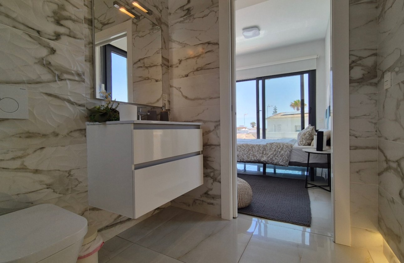 Herverkoop - Villa -
Torrevieja - Costa Blanca